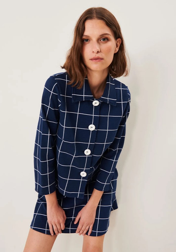 Kort "dressjakke" som passer til bukse, skjørt og kjole