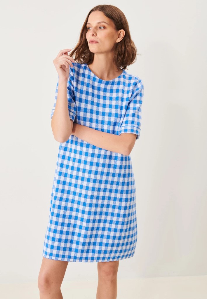 Mellomblå Romy kjole med klassisk rutemønster
