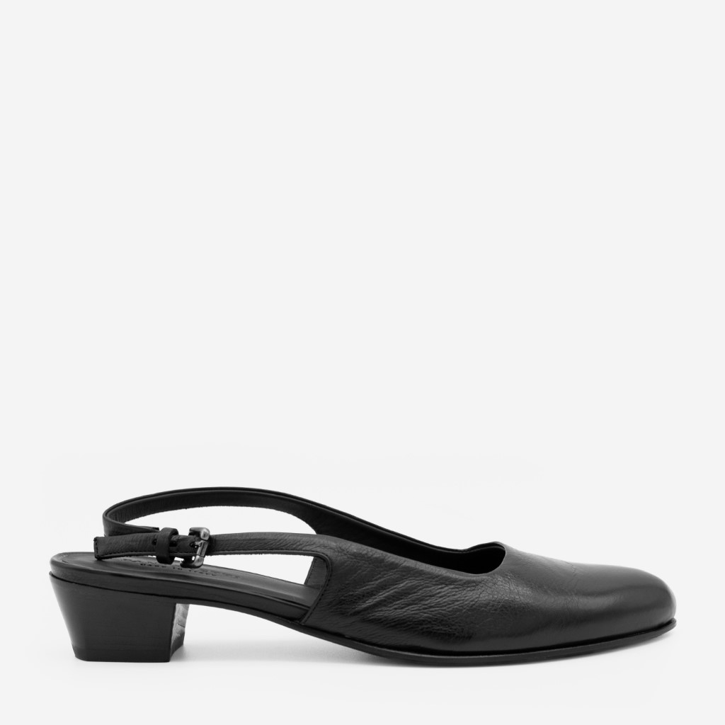 Elegant slingback sandal med moderat hæl